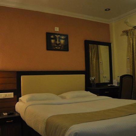 Moments Hotel Kolkata Luaran gambar