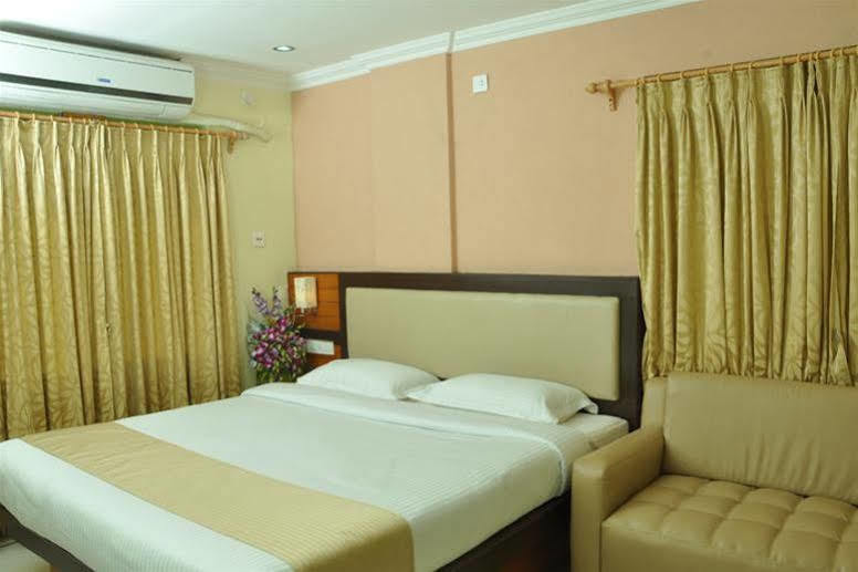 Moments Hotel Kolkata Luaran gambar
