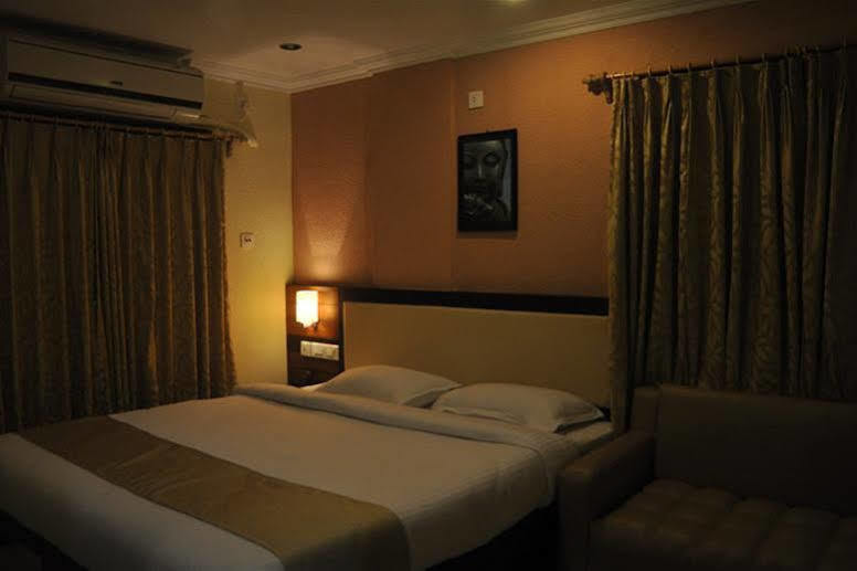 Moments Hotel Kolkata Luaran gambar