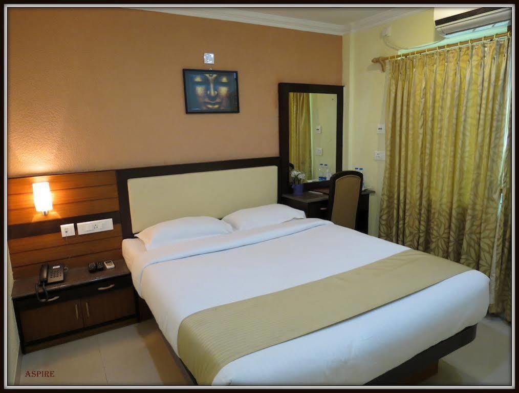Moments Hotel Kolkata Luaran gambar