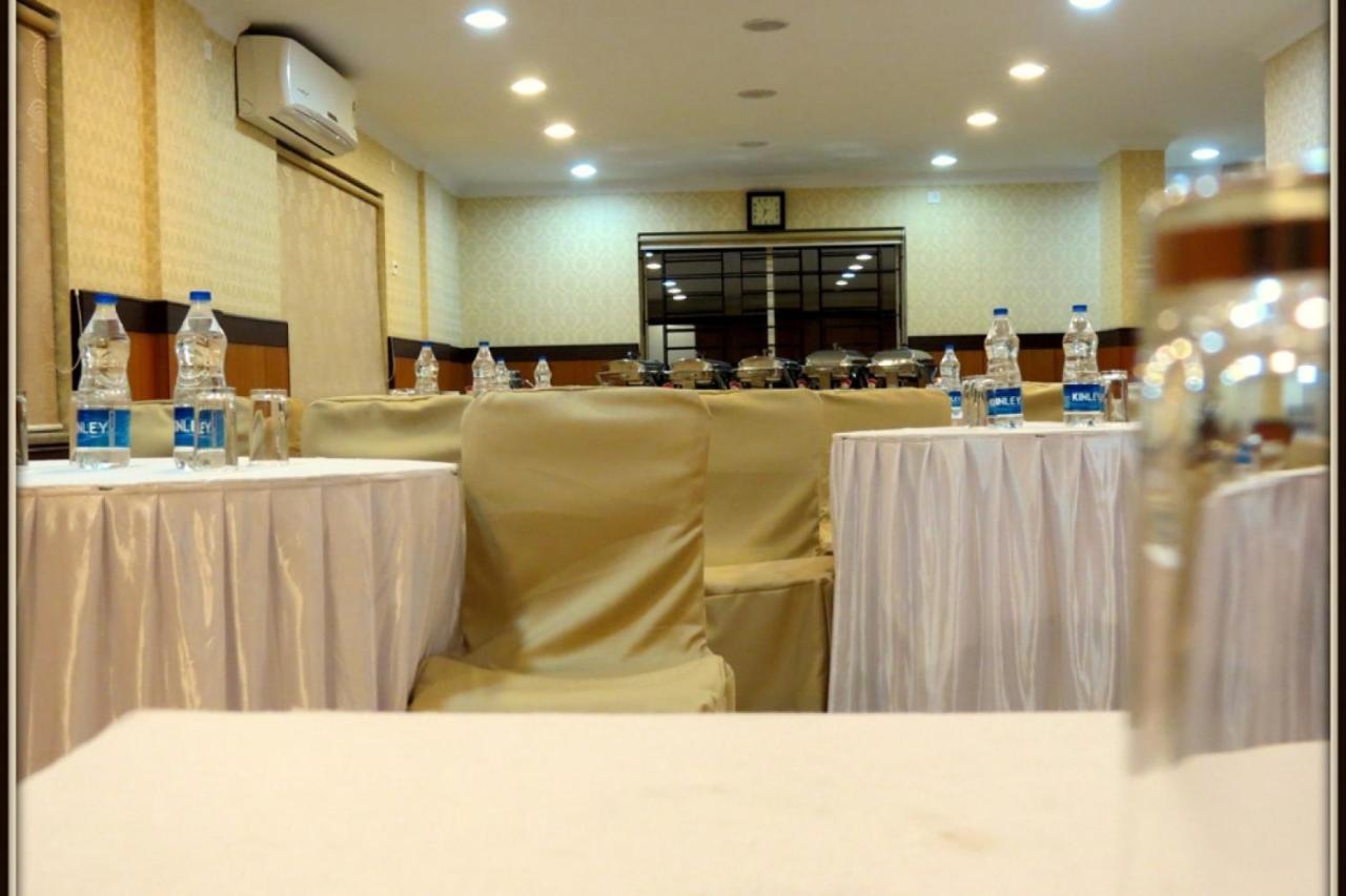Moments Hotel Kolkata Luaran gambar