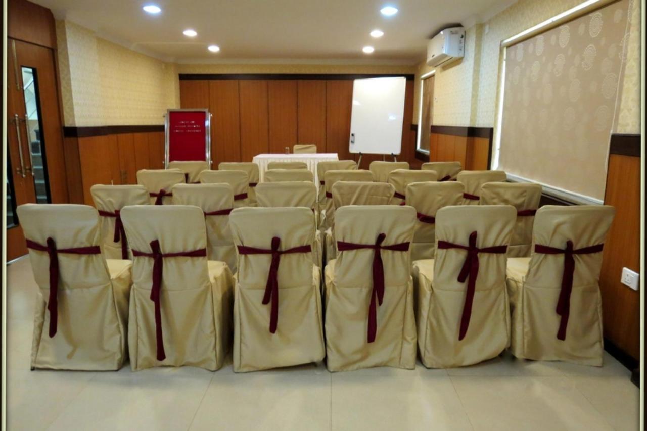 Moments Hotel Kolkata Luaran gambar